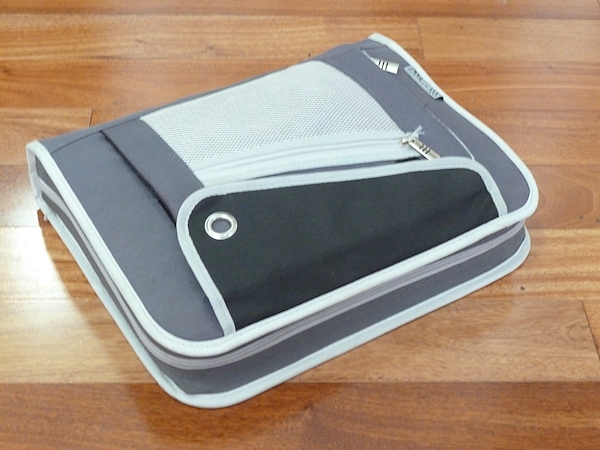 My Drawing Kit, all zipped up and ready to go.